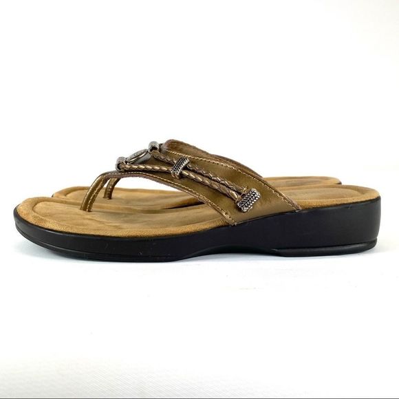 Minnetonka Brown and Tan Sandals - Picture 6 of 16